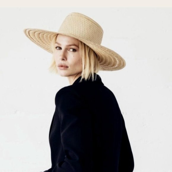 JANESSA LEONE Elsa Natural Womens‎ Small Straw Boater Hat NEW - Picture 1 of 12